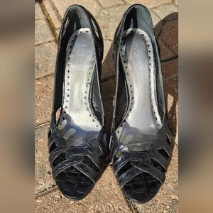 BCBGirls Shoes. Color BLACK. Size 6.5M